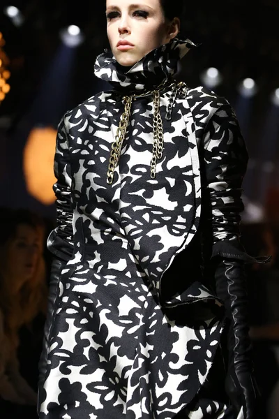 Look 94